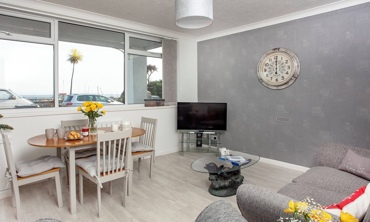Roundham Cottage | 2 bedroom accommodation in Paignton
