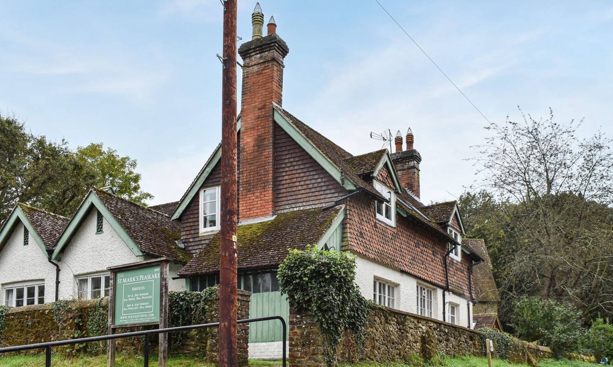 Peaslake Cottage | 2 bedroom accommodation in Peaslake