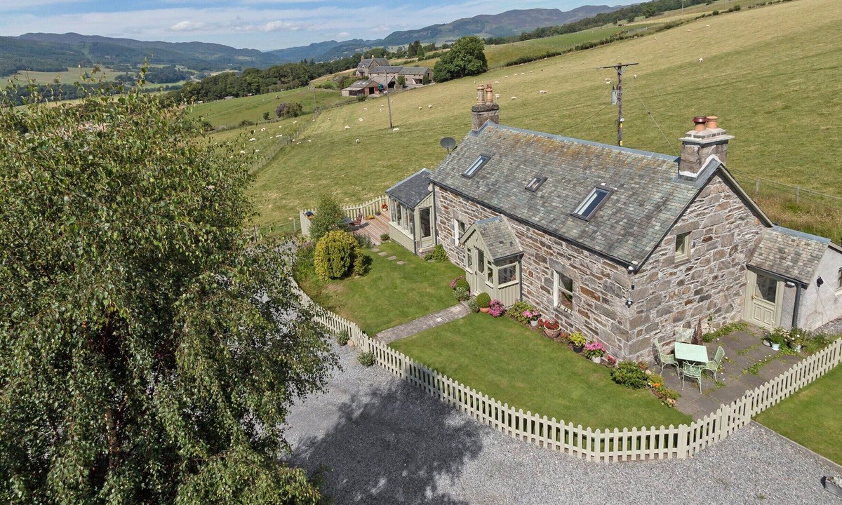 Pitlochry Cottage | 2 bedroom accommodation in Pitlochry