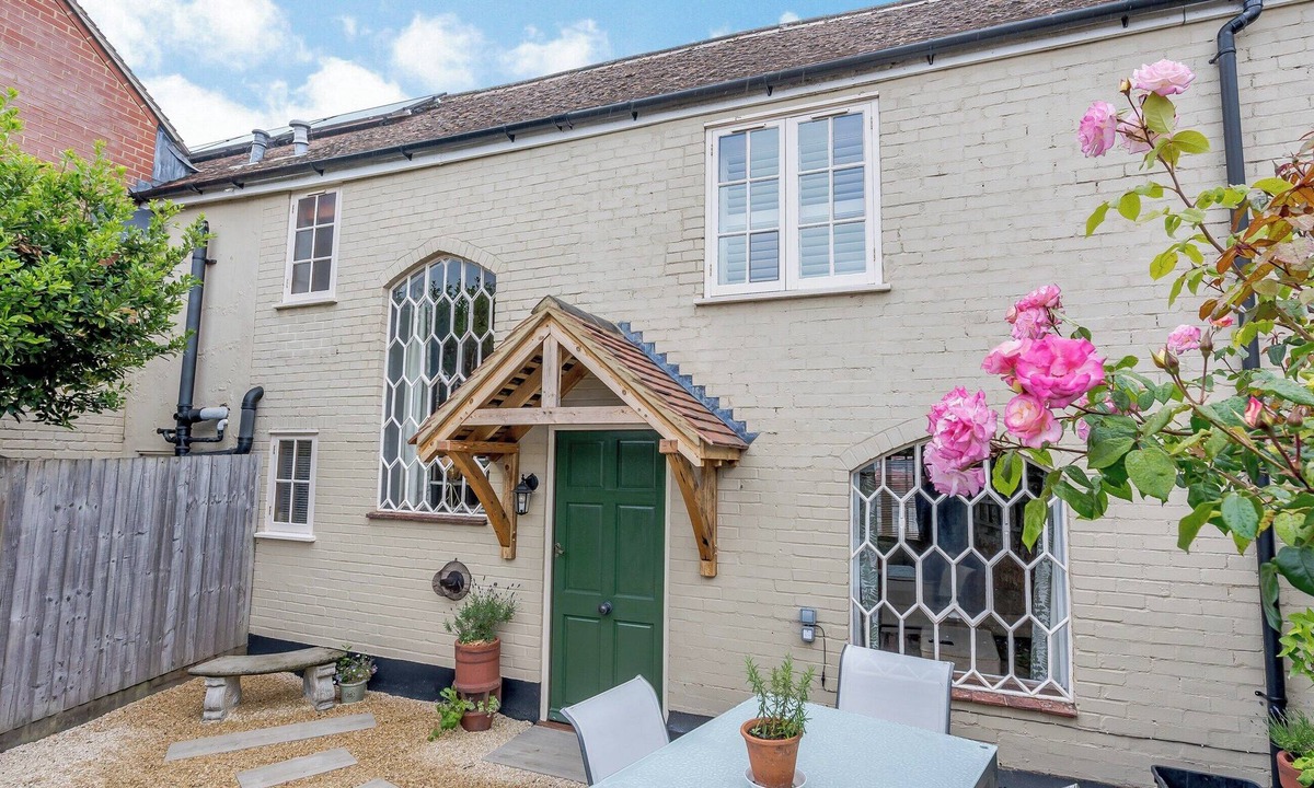 New Forest District Cottage | 2 bedroom accommodation in Ringwood