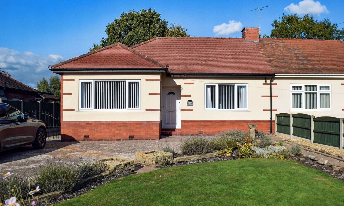 Sandbach Cottage | 2 bedroom accommodation in Sandbach