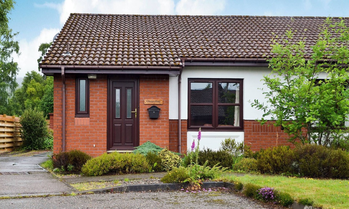 Aviemore Cottage | 2 bedroom accommodation in Dalfaber, Aviemore