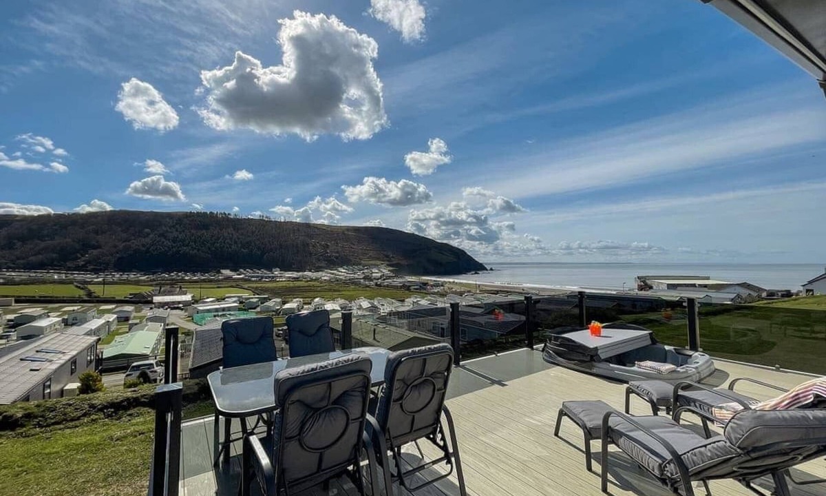 Aberystwyth Ski Chalet | 2 bedroom accommodation in Clarach