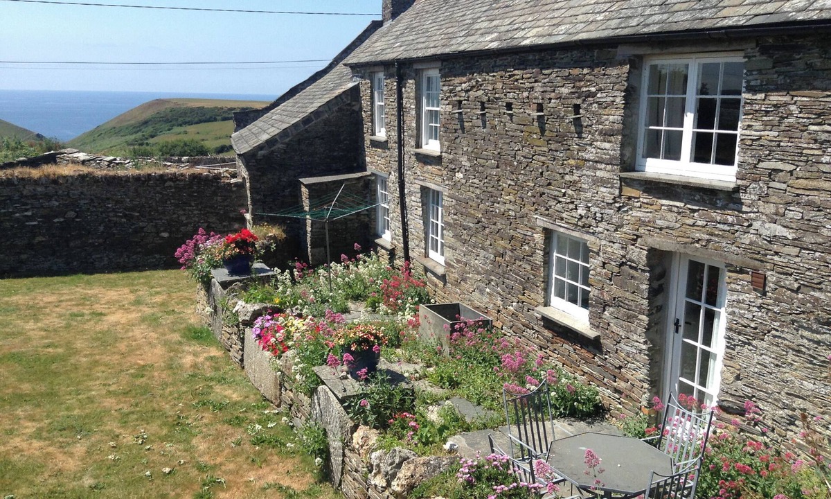 Trebarwith Cottage | 2 bedroom accommodation in Trebarwith, Delabole