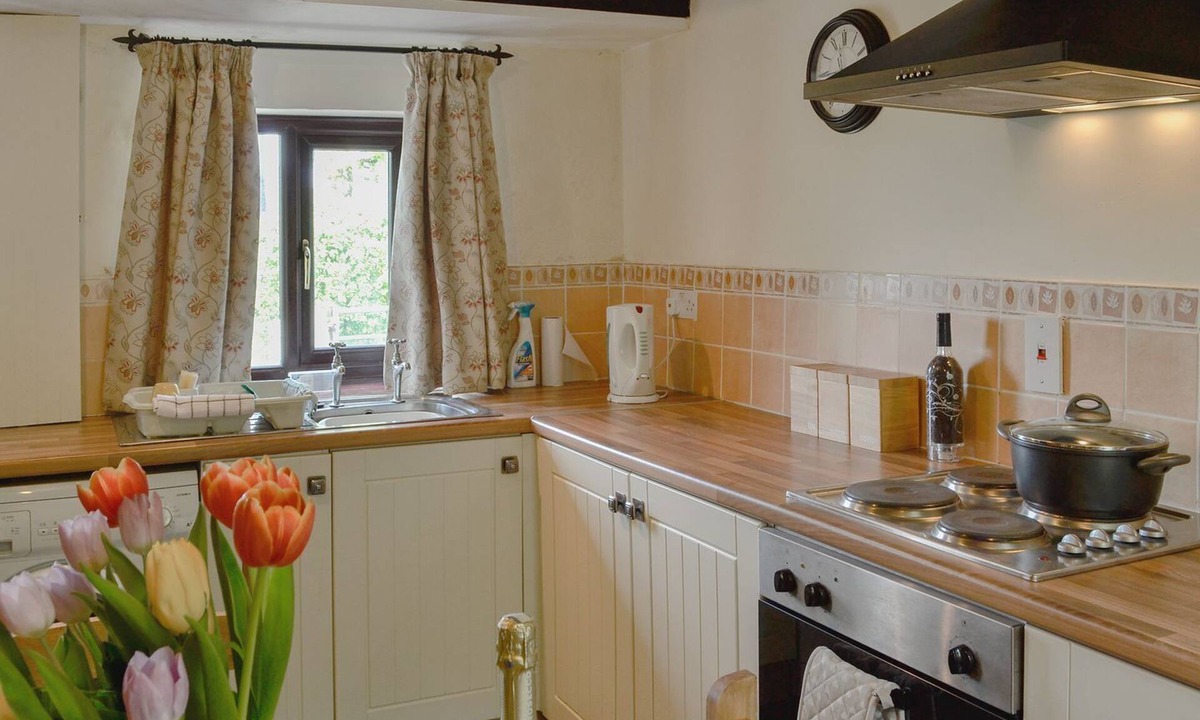 Glandyfi Cottage | 2 bedroom accommodation in Trisant, near Devil’s Bridge