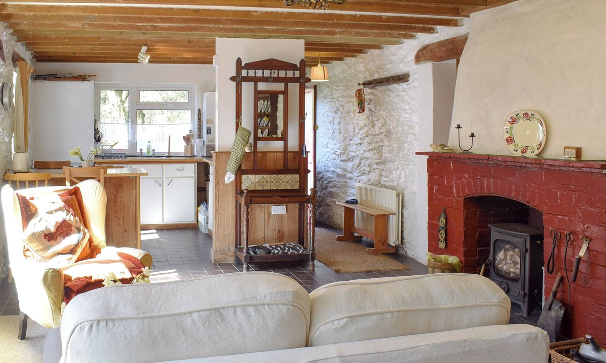 Glandyfi Cottage | 2 bedroom accommodation in Pontrhydygroes, Devils Bridge