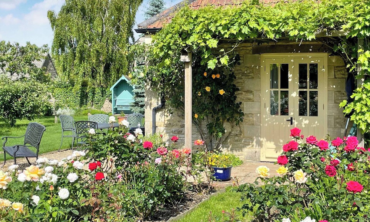 Laverton Cottage | 2 bedroom accommodation in Tarlton, Cirencester