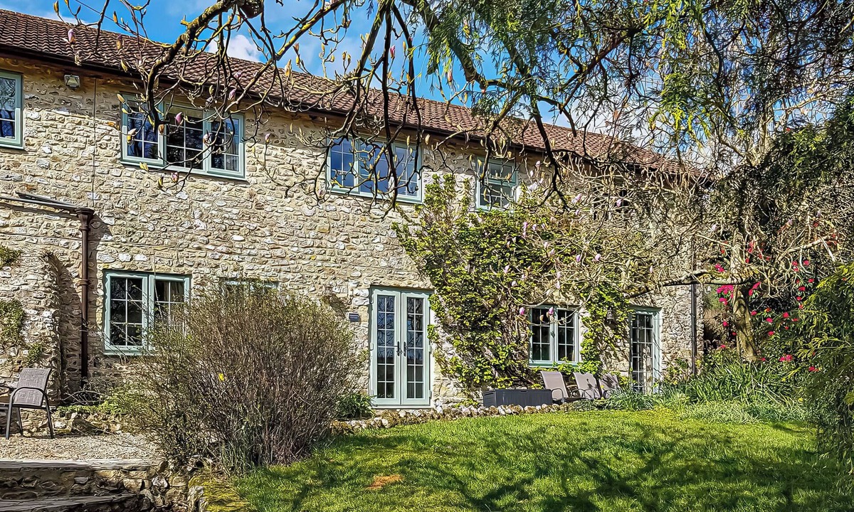 Axminster Cottage | 2 bedroom accommodation in Membury