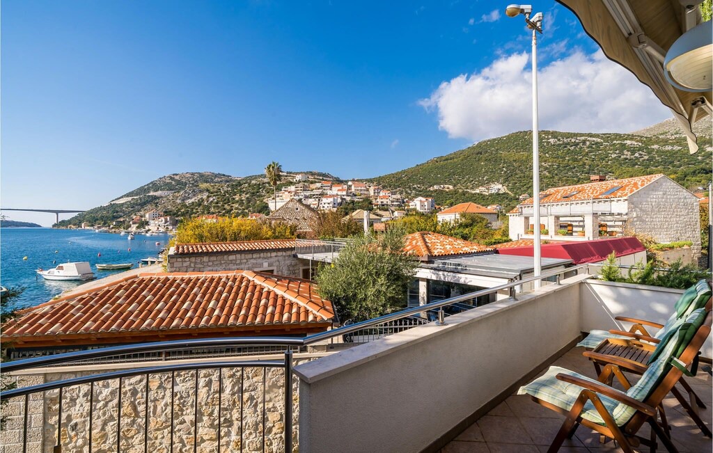 Mokosica Apartment | 2 bedroom accommodation in Mokosica