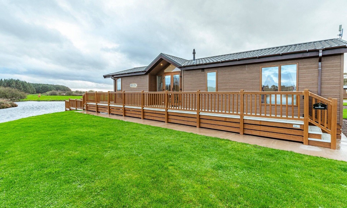 Annan Cabin | 2 bedroom accommodation in Annan