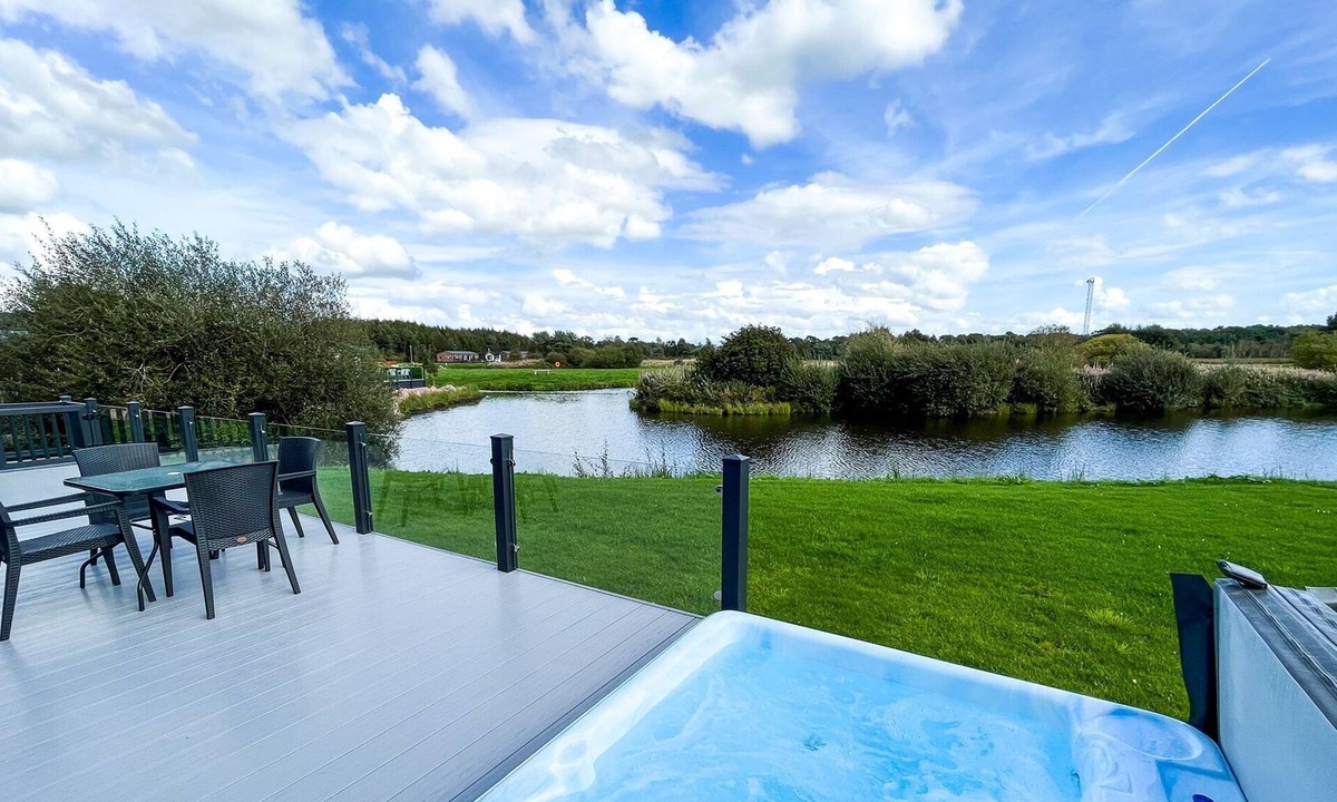 Annan Cabin | 2 bedroom accommodation in Annan