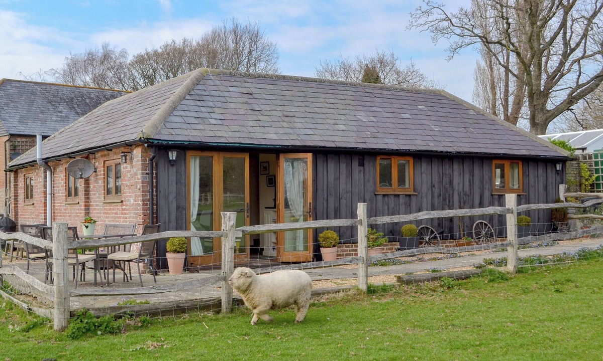 Hooe Cottage | 2 bedroom accommodation in Hooe, Battle