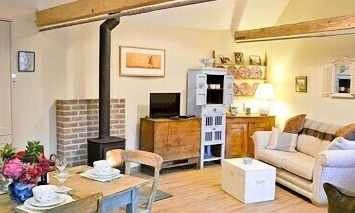 Robertsbridge Cottage | 2 bedroom accommodation in Battle