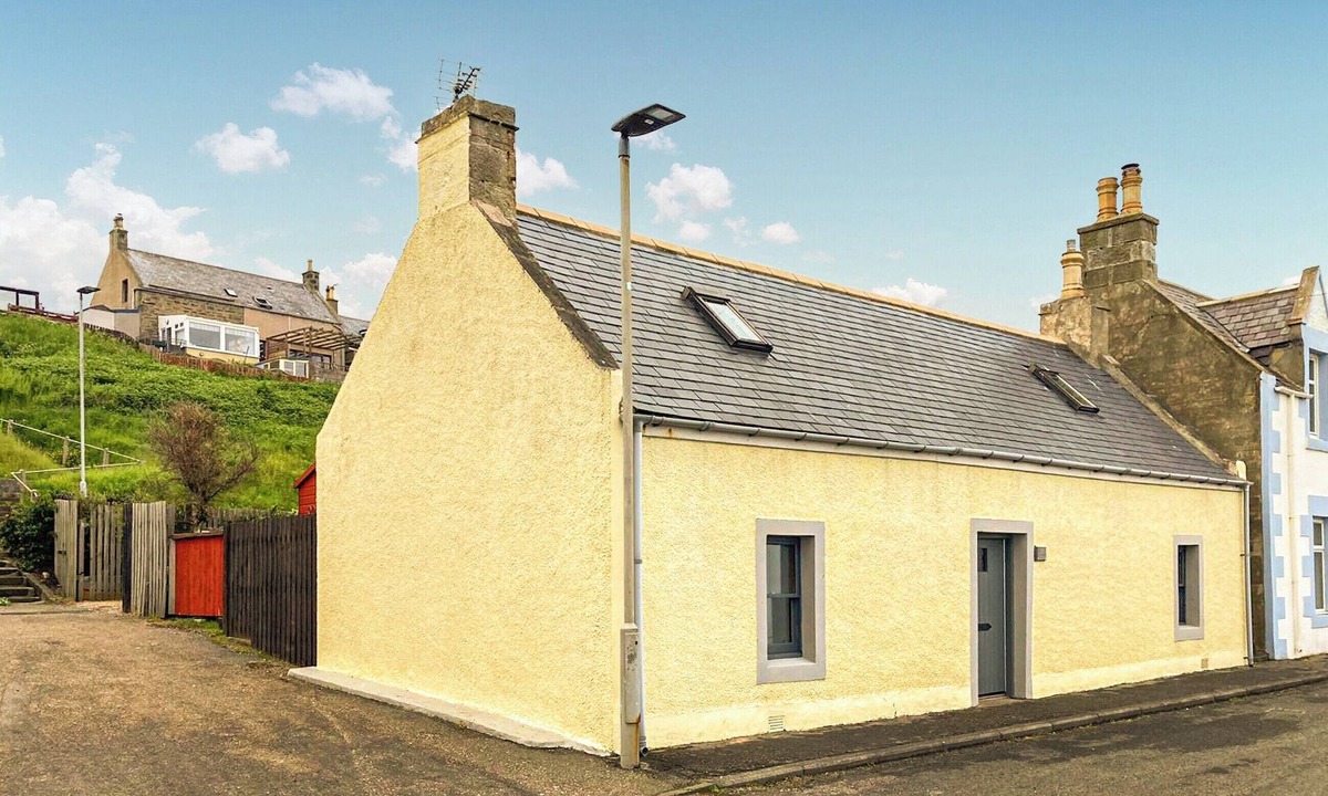 Buckie Cottage | 2 bedroom accommodation in Buckie