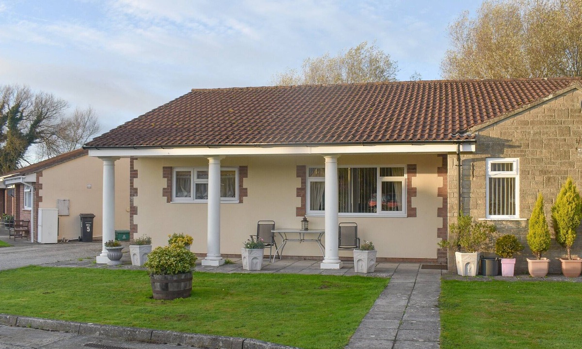 Burtle Cottage | 2 bedroom accommodation in Burtle