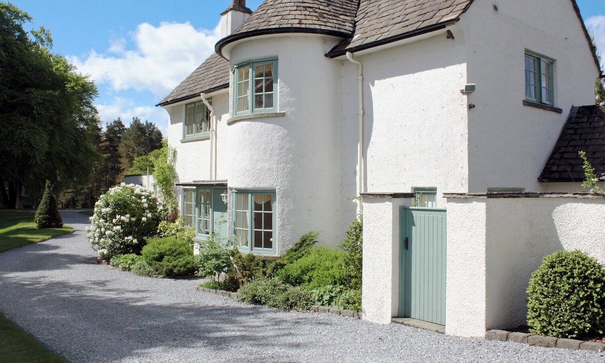 Murthly Cottage | 2 bedroom accommodation in Dunkeld