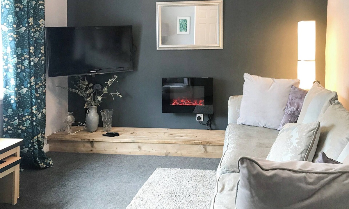 Girvan Cottage | 2 bedroom accommodation in Girvan