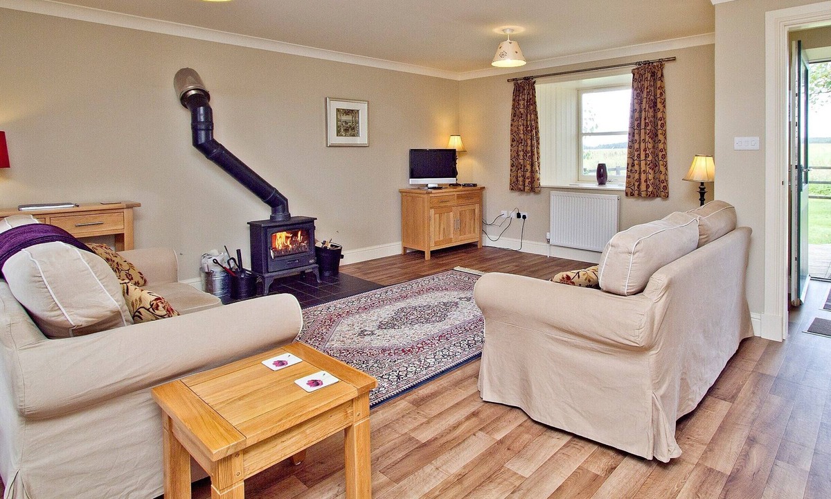 Carnwath Cottage | 2 bedroom accommodation in By Carnwath