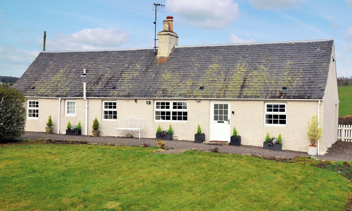 Perth Cottage | 2 bedroom accommodation in Methven, near Perth