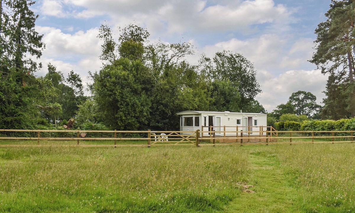 New Forest District Cottage | 2 bedroom accommodation in Romsey