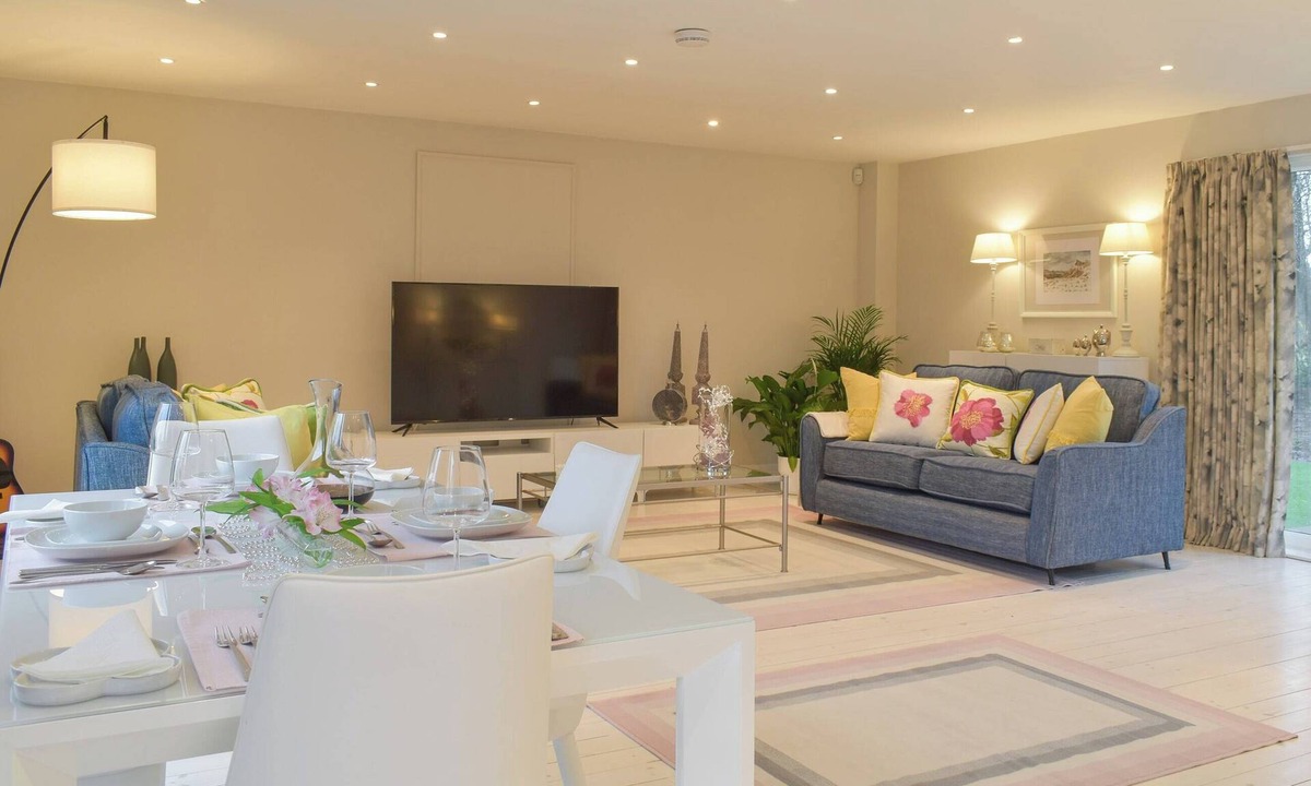 Bilston Cottage | 2 bedroom accommodation in Roslin