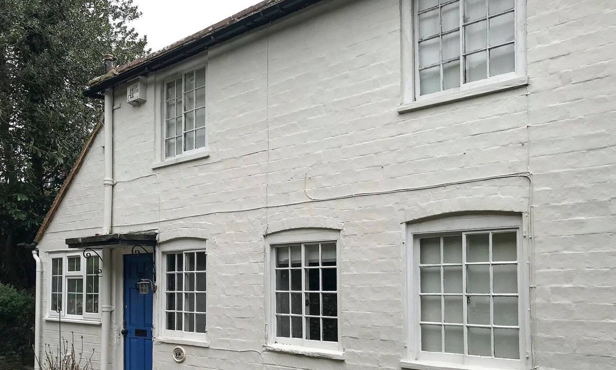 Petersfield Cottage | 2 bedroom accommodation in Sheet