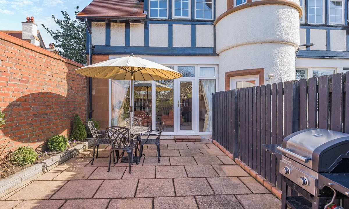 Troon Cottage | 2 bedroom accommodation in Troon