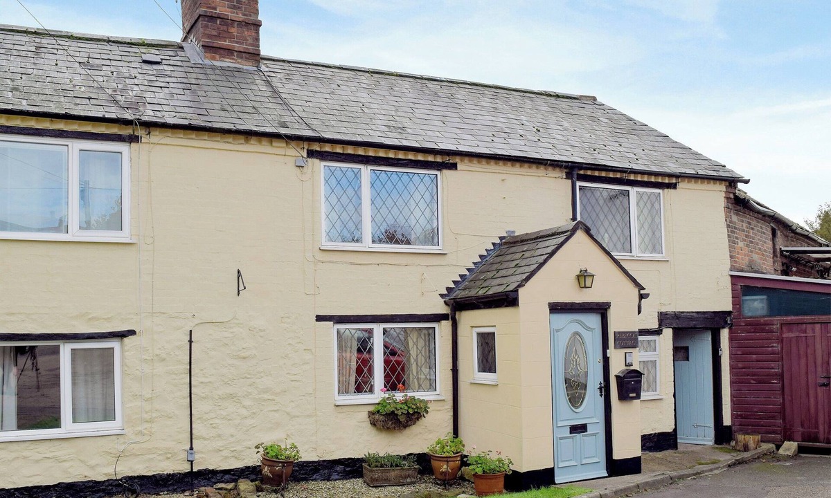 Flecknoe Cottage | 2 bedroom accommodation in Welton