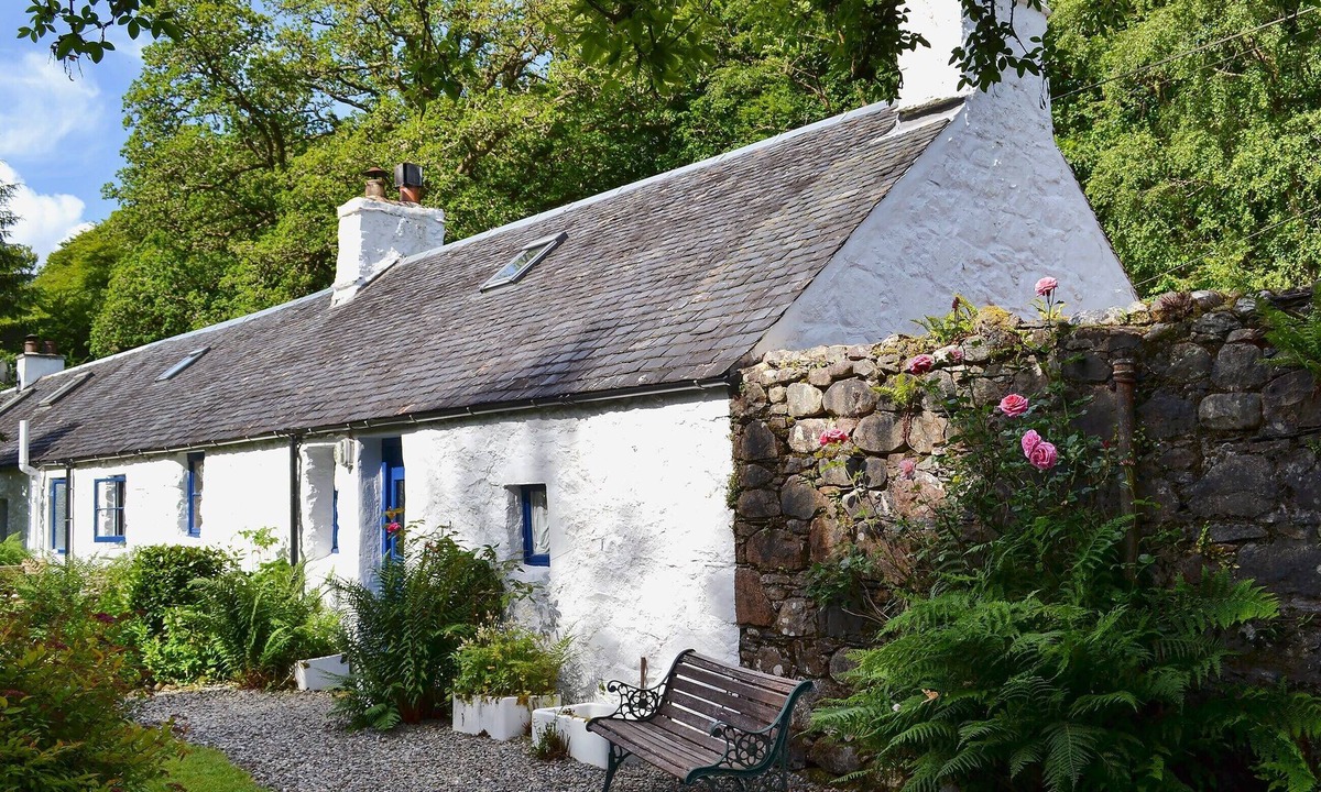 Duror Cottage | 2 bedroom accommodation in Duror, near Appin