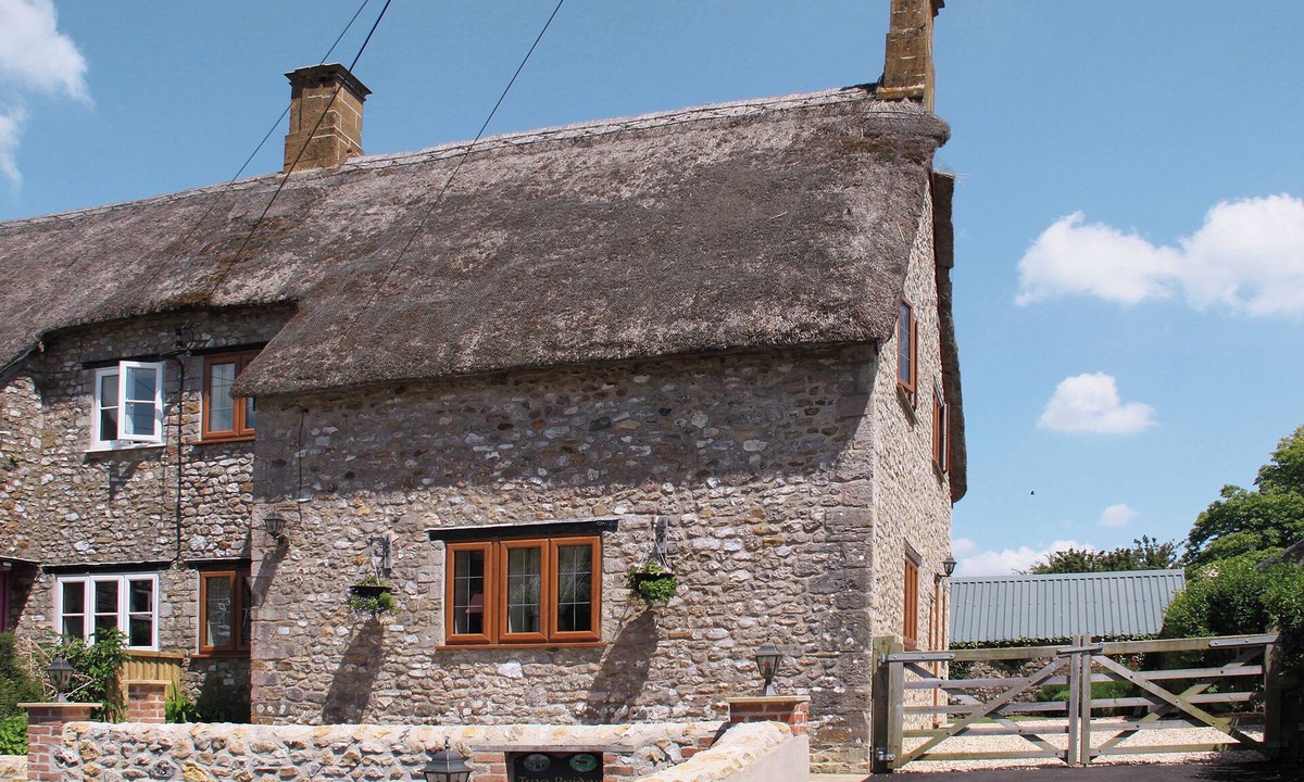 Winsham Cottage | 2 bedroom accommodation in Bridge, near Chard
