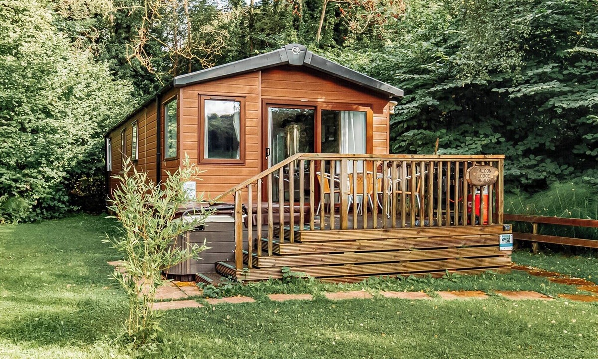Caerwys Cabin | 2 bedroom accommodation in Caerwys, Flintshire