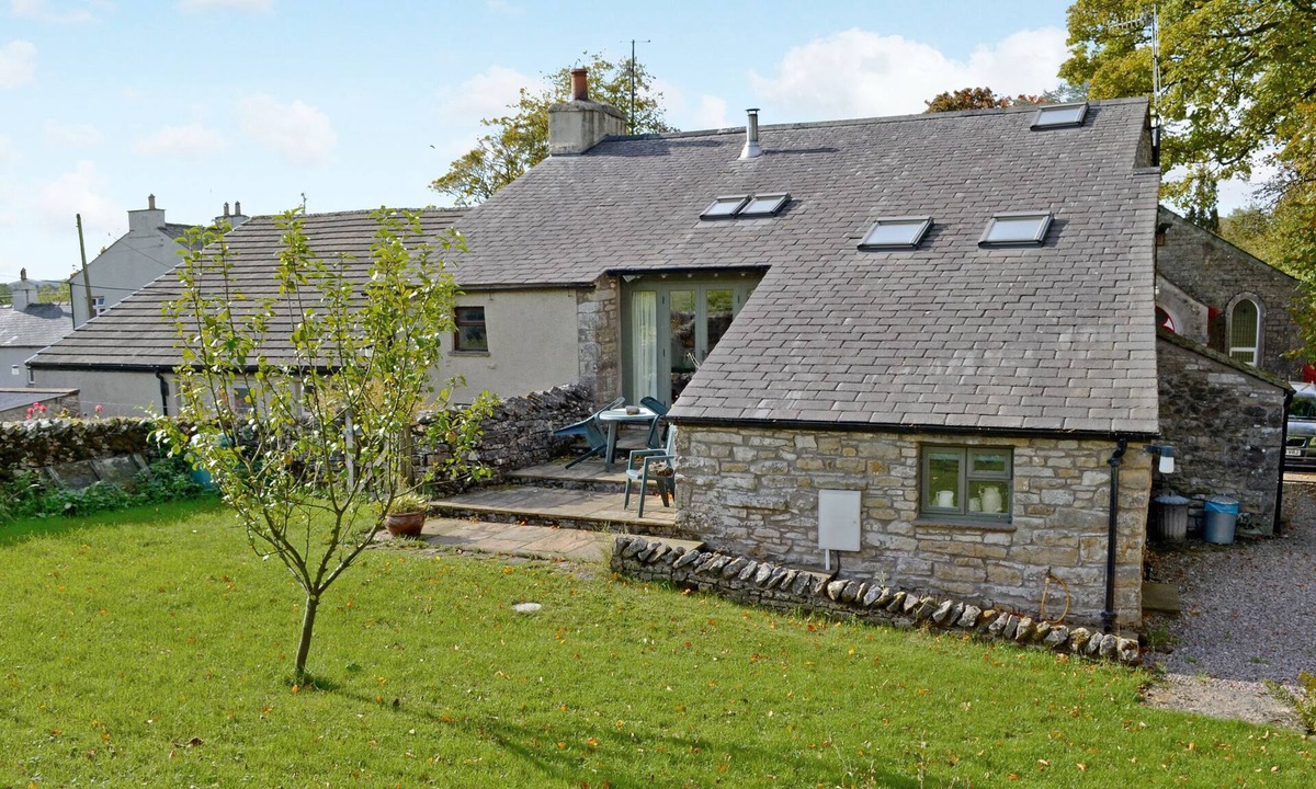 Orton Cottage | 2 bedroom accommodation in Orton