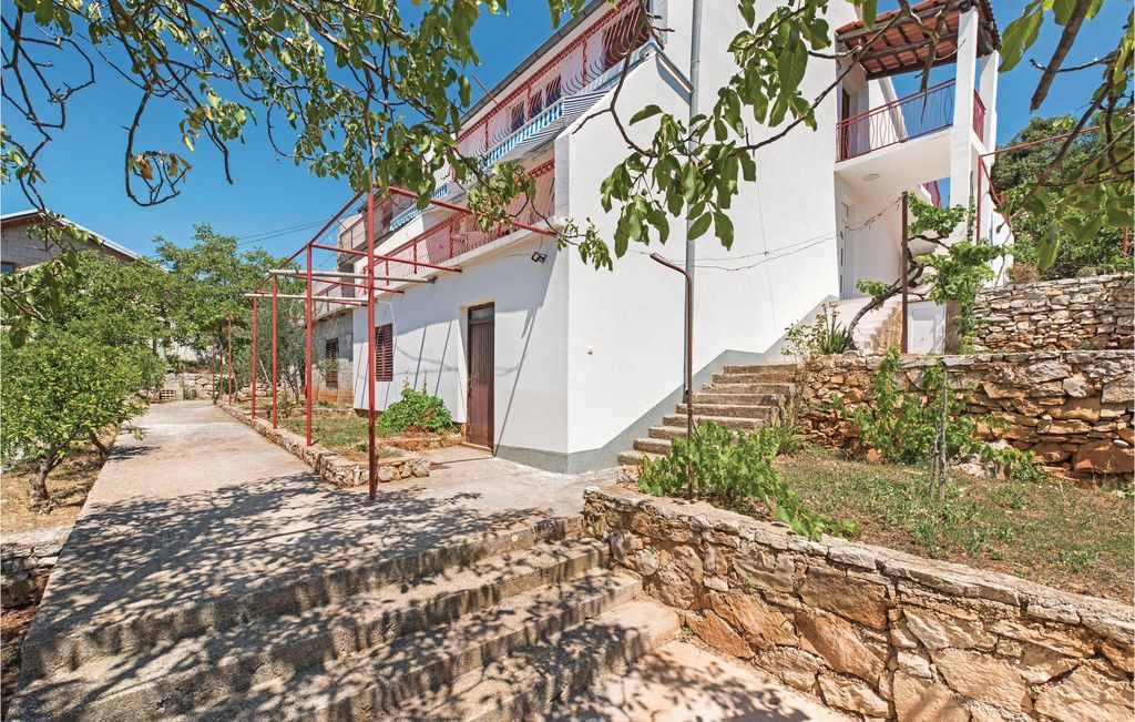 Zaton Apartment | 2 bedroom accommodation in Zaton