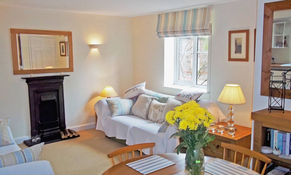 Holt Cottage | 2 bedroom accommodation in Holt