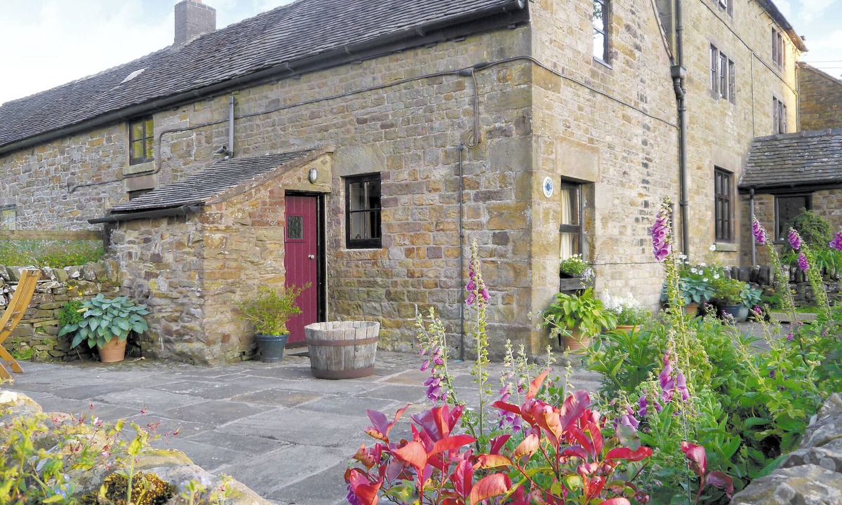 Leek Cottage | 2 bedroom accommodation in Onecote, near Leek