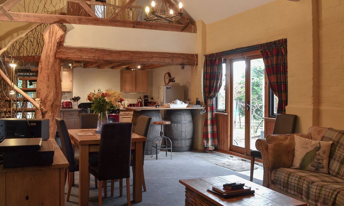 New Forest District Cottage | 2 bedroom accommodation in Shobley, Ringwood