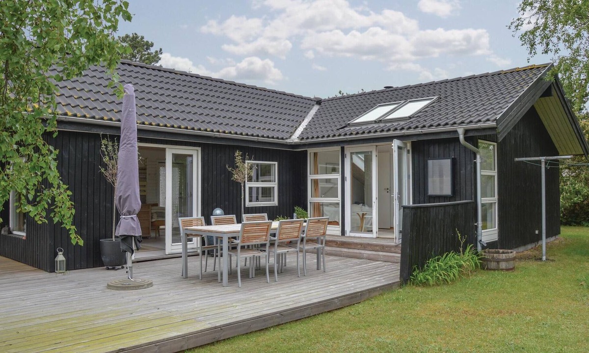Yderby House | 2 bedroom amazing home in Sjællands Odde