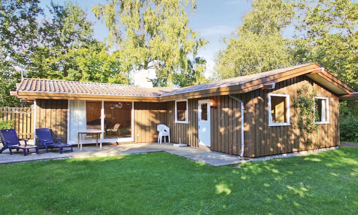 Store Fuglede House | 2 bedroom amazing home in Store Fuglede