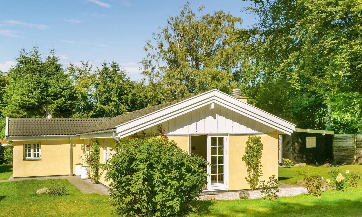 Udsholt House | 2 bedroom amazing home in Gilleleje