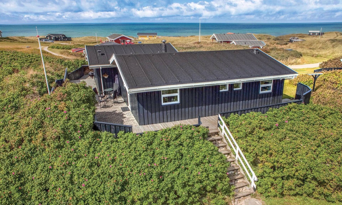 Lonstrup House | 2 bedroom amazing home in Hjørring