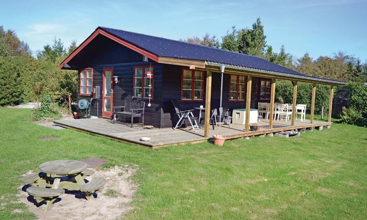Hou House | 2 bedroom amazing home in Hals