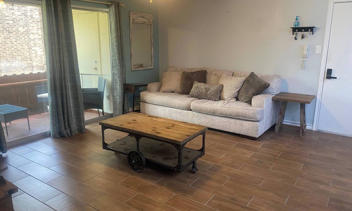Medical Center District Condo | 2 bedroom and 2 bathroom Condominium in Medical Center
