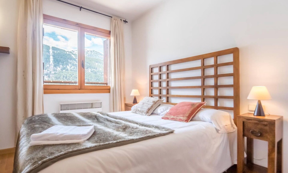 El Tarter Apartment | 2 bedroom apartment with balcony and 2 bath.El Tarter. ESQ51