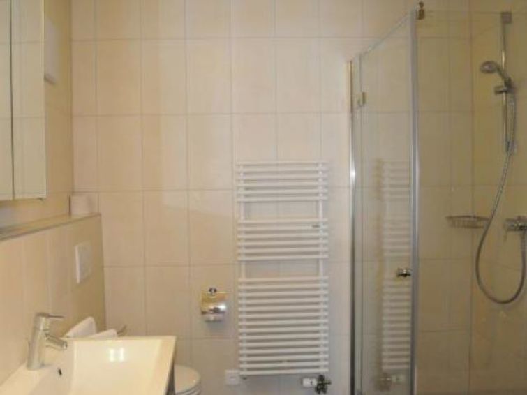 Kandersteg Apartment | 2 bedroom Apartment, sleeps 4 in Kandersteg with WiFi
