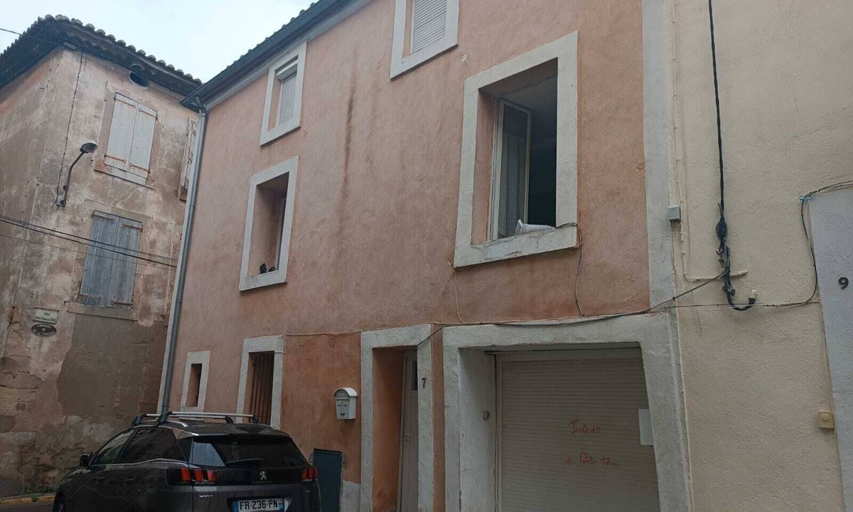 Narbonne Apartment | 2-bedroom apartment for 5 people including 4 adults