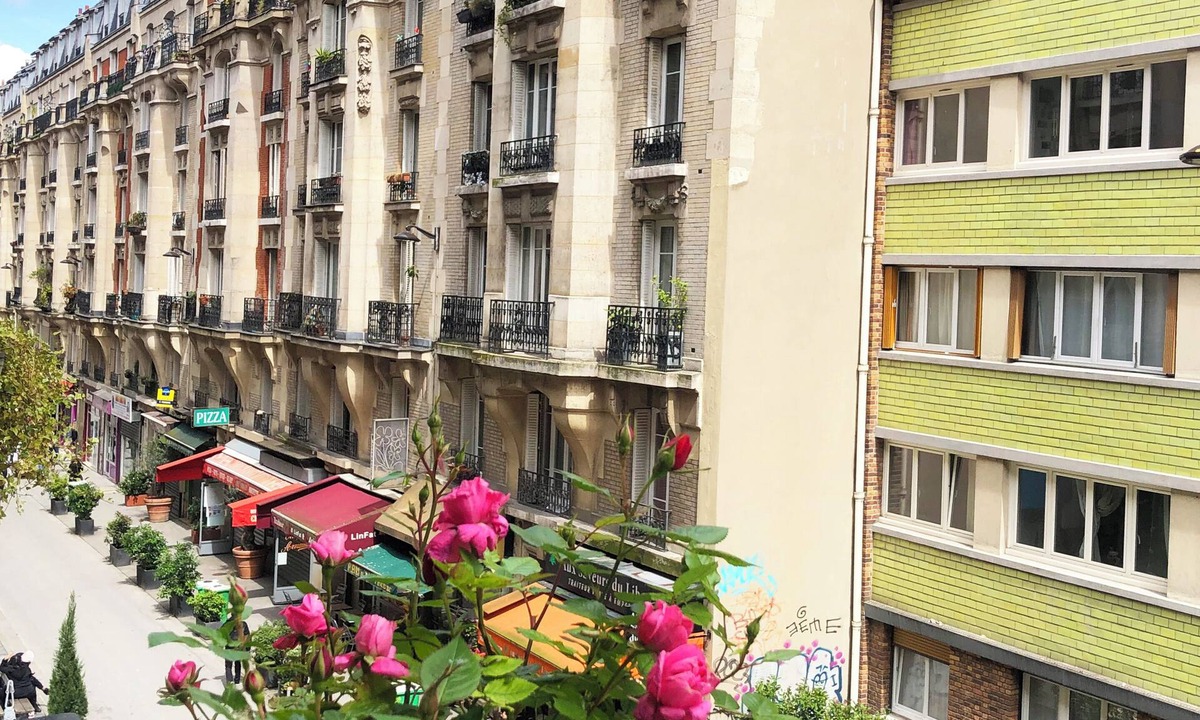 Amerique Apartment | 2 Bedroom Apartment in Paris