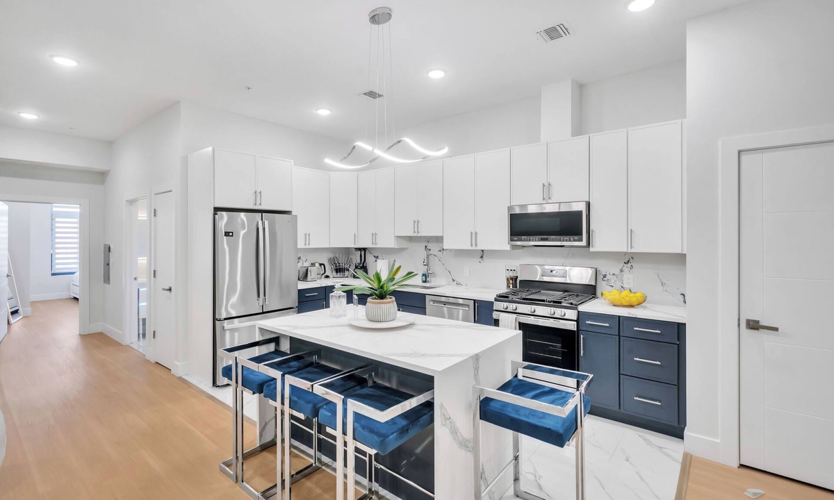 Paterson Apartment | 2-bedroom apartment Near NYC & MetLife stadium and fitness center
