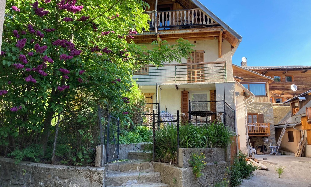 Allos Apartment | 2 Bedroom Apartment + Terrace Allos Centre