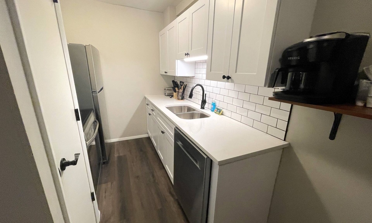 Bloomington Apartment | 2-Bedroom Apartment – Budget-Friendly City Stay