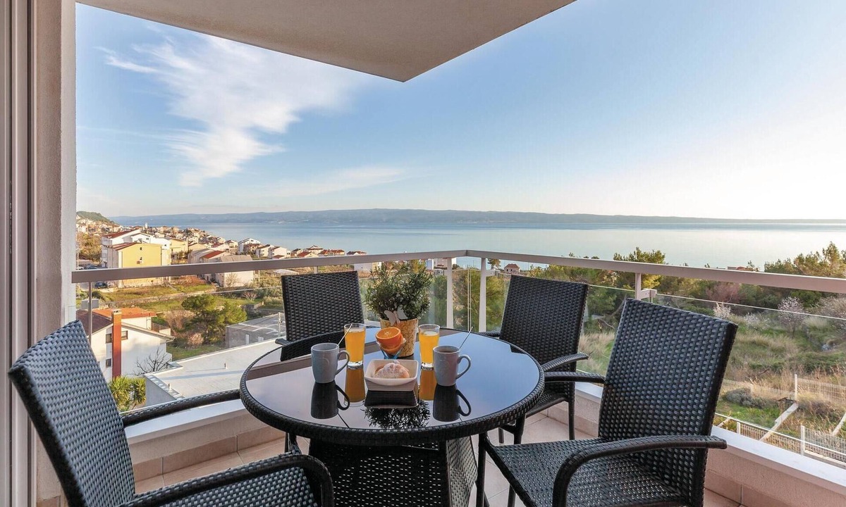 Podstrana Apartment | 2 bedroom awesome apartment in Podstrana